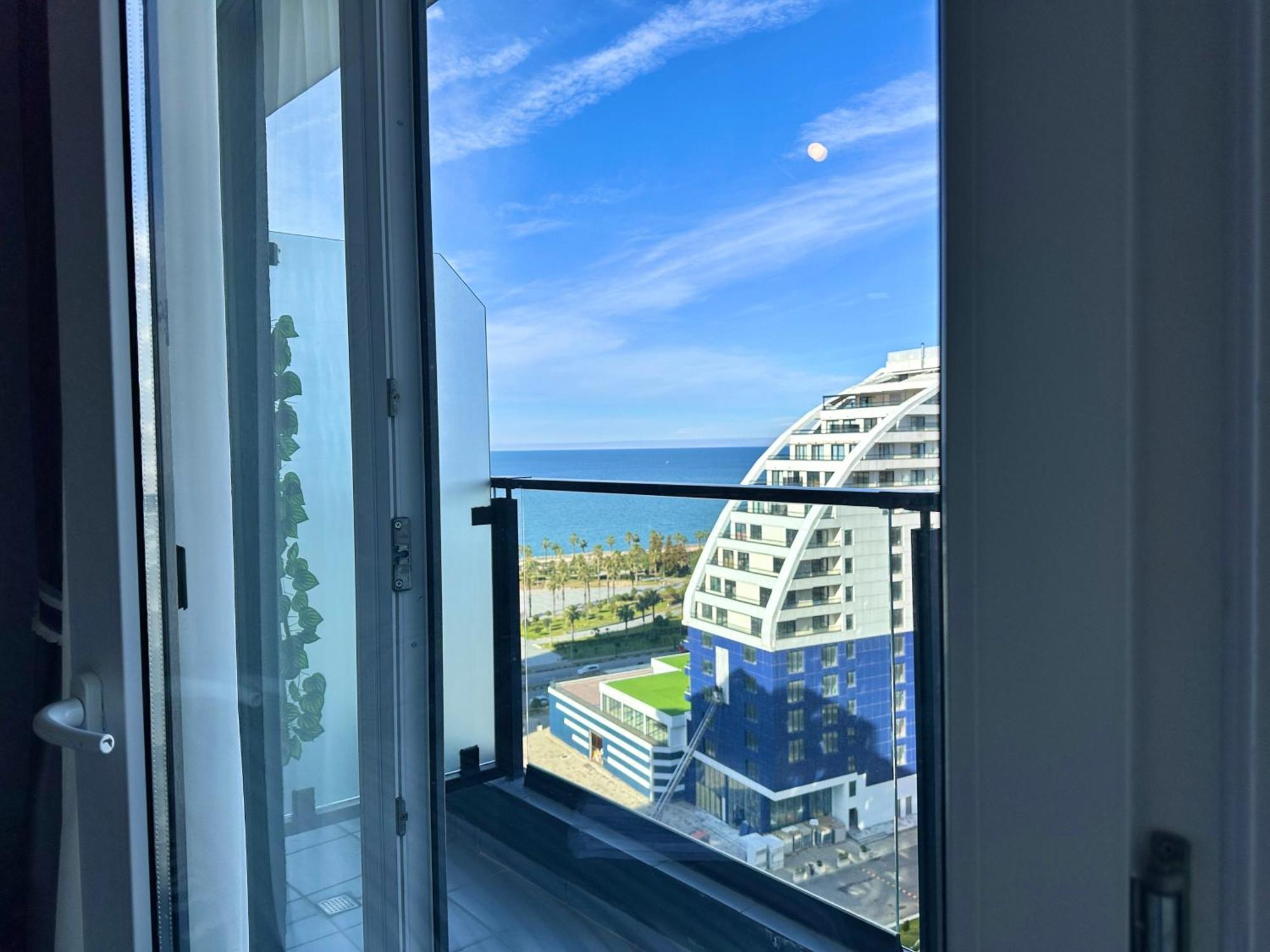 Batumi Boulevard Resort Oda fotoğraf